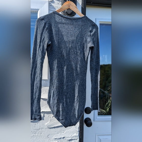 Free People Keep Your Cool Bodysuit Size Medium Navy - Picture 3 of 5